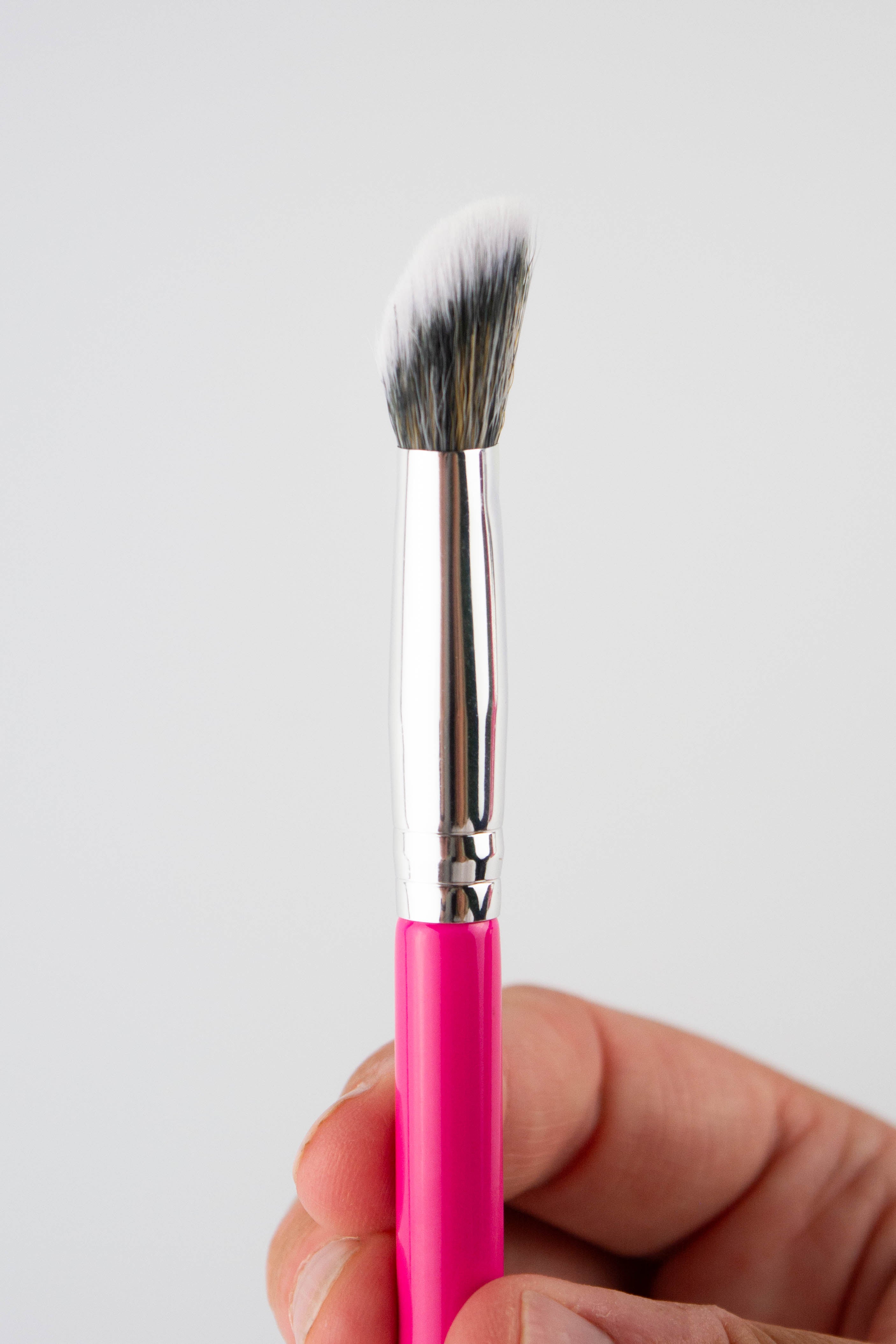 PC07 Mini Angled Concealer Brush