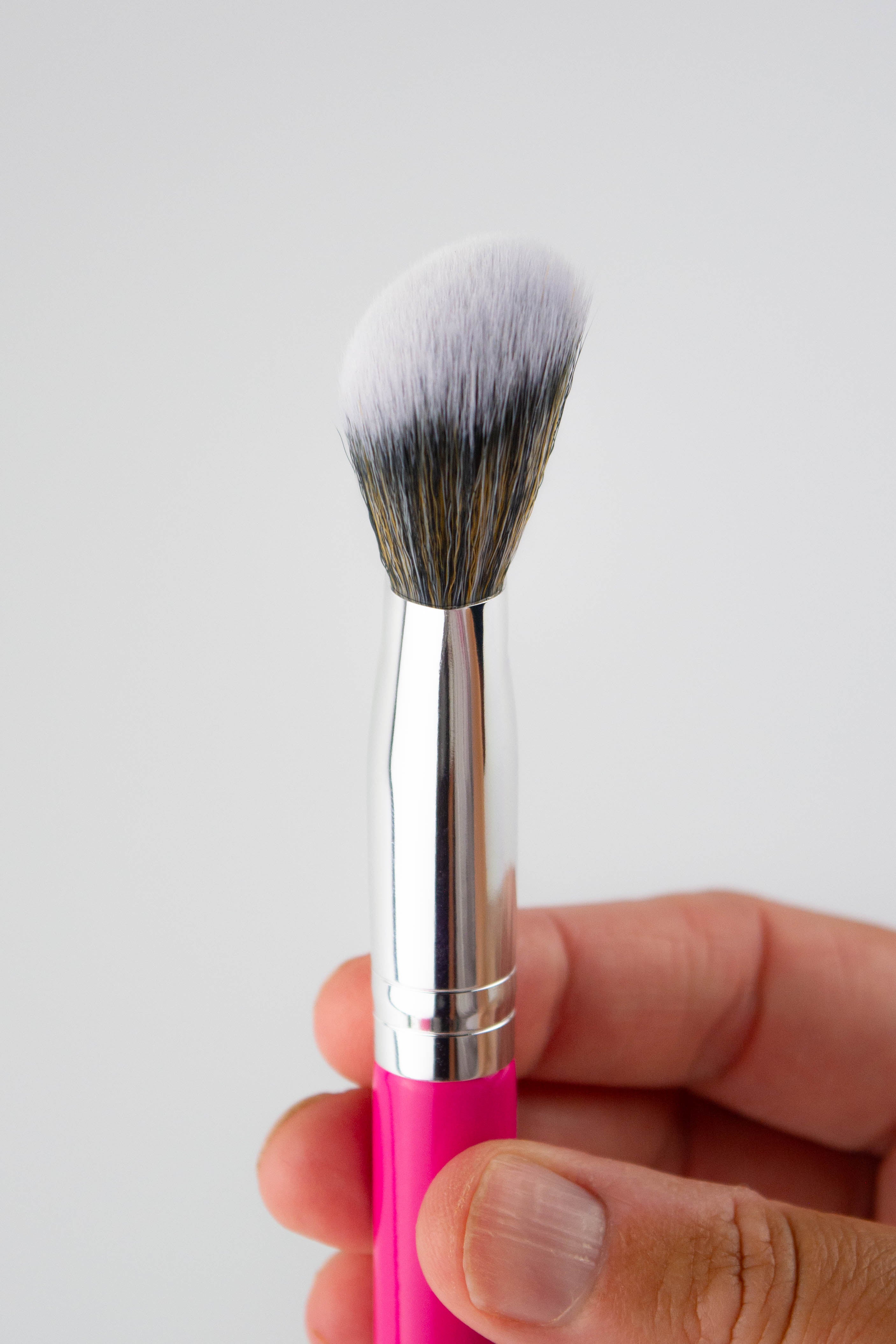 PC21 Small Angled Face Brush