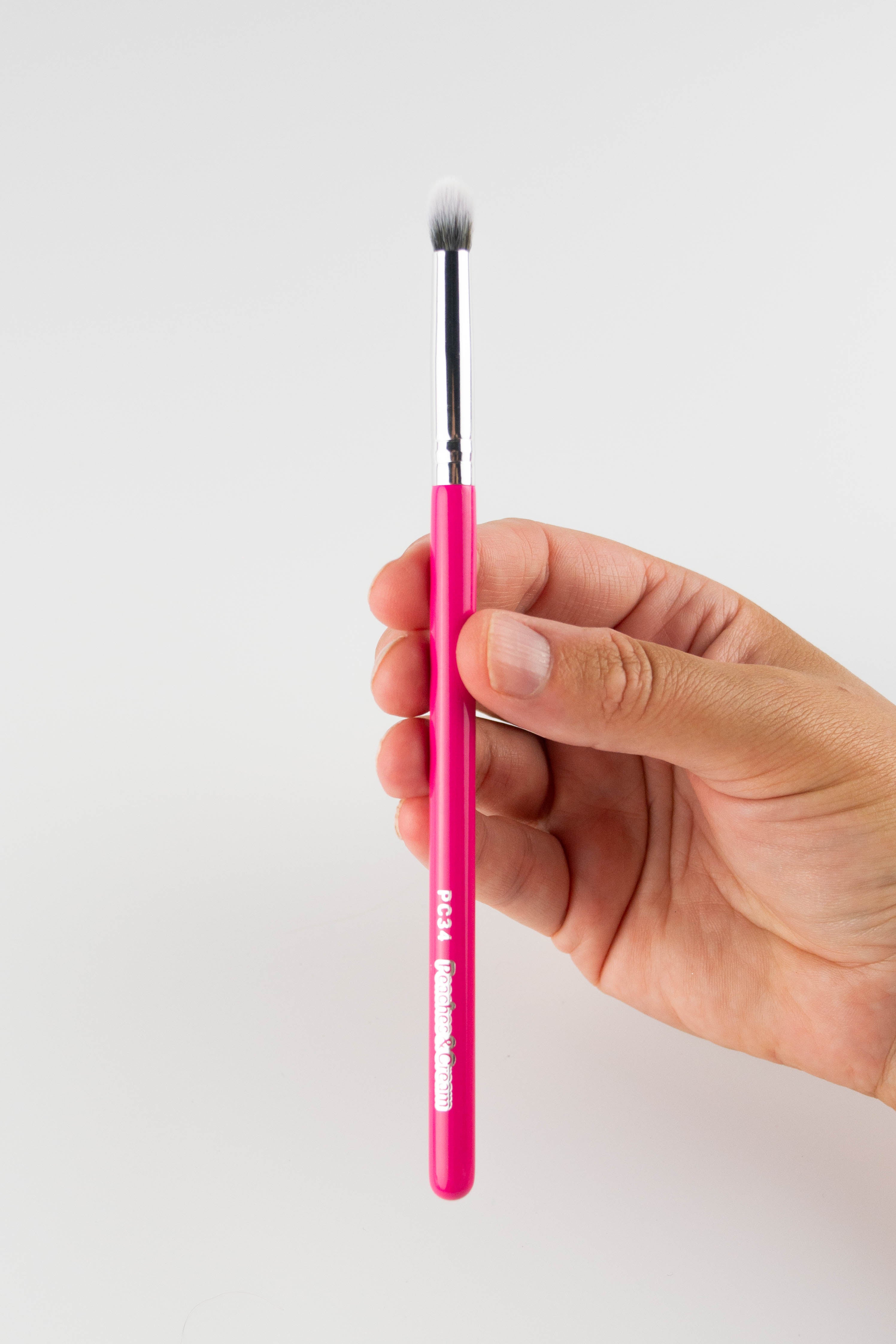 PC34 Tapered Crease Brush