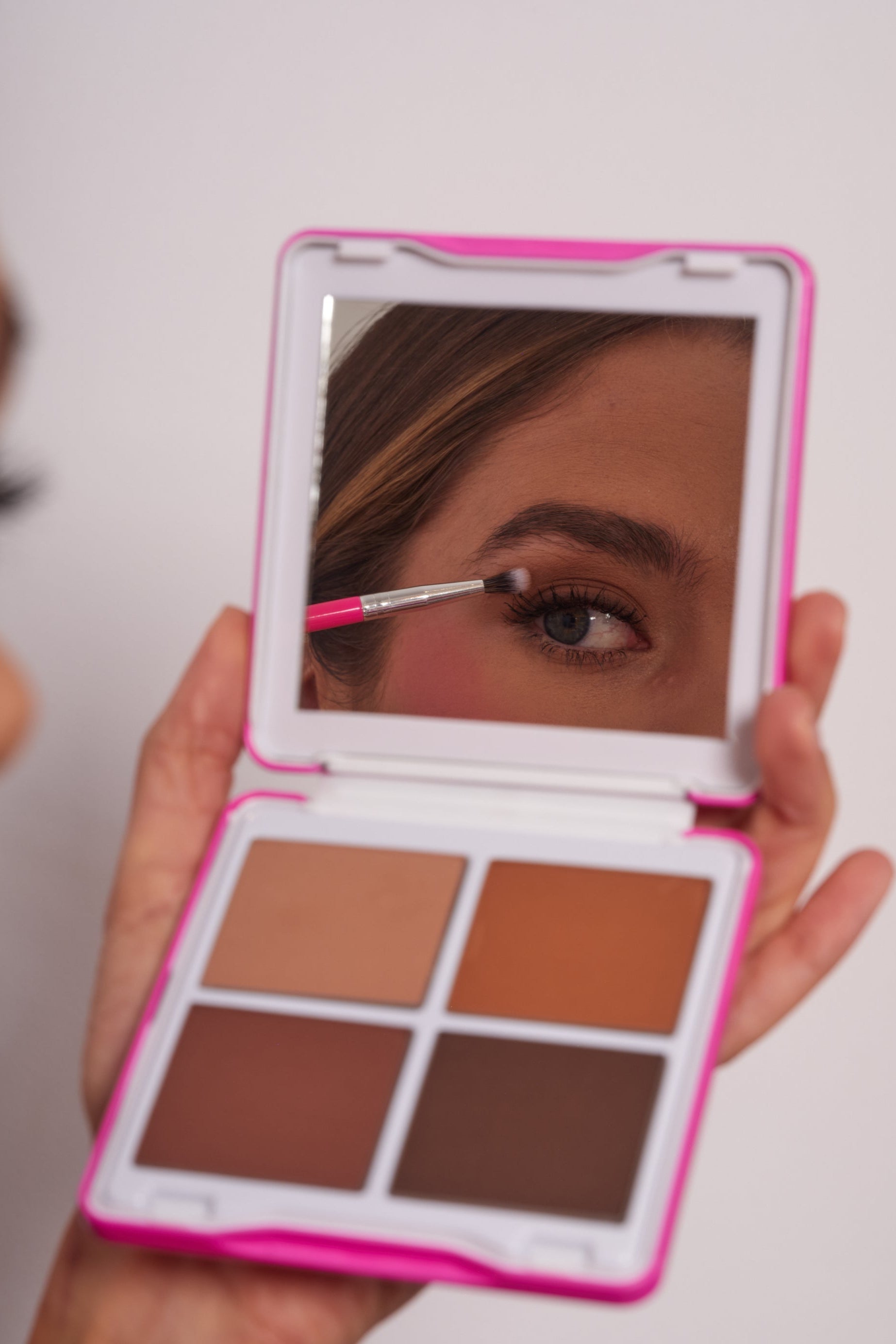 Eyeshadow Quad & Brush Bundle