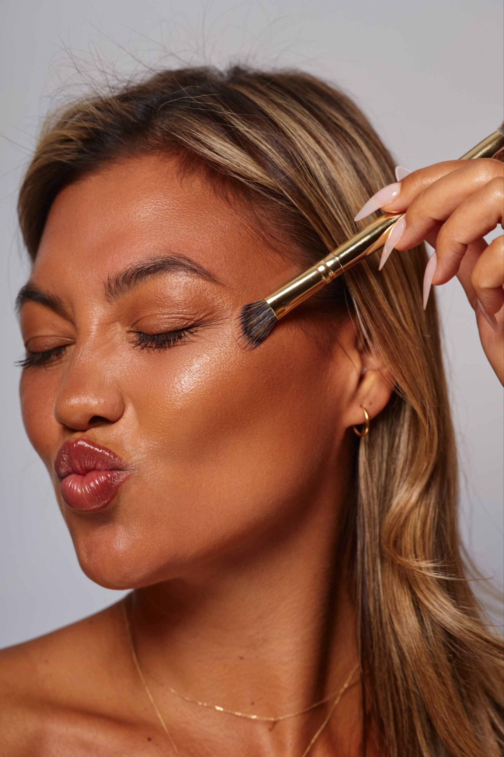 Sunlight Highlighter Balm