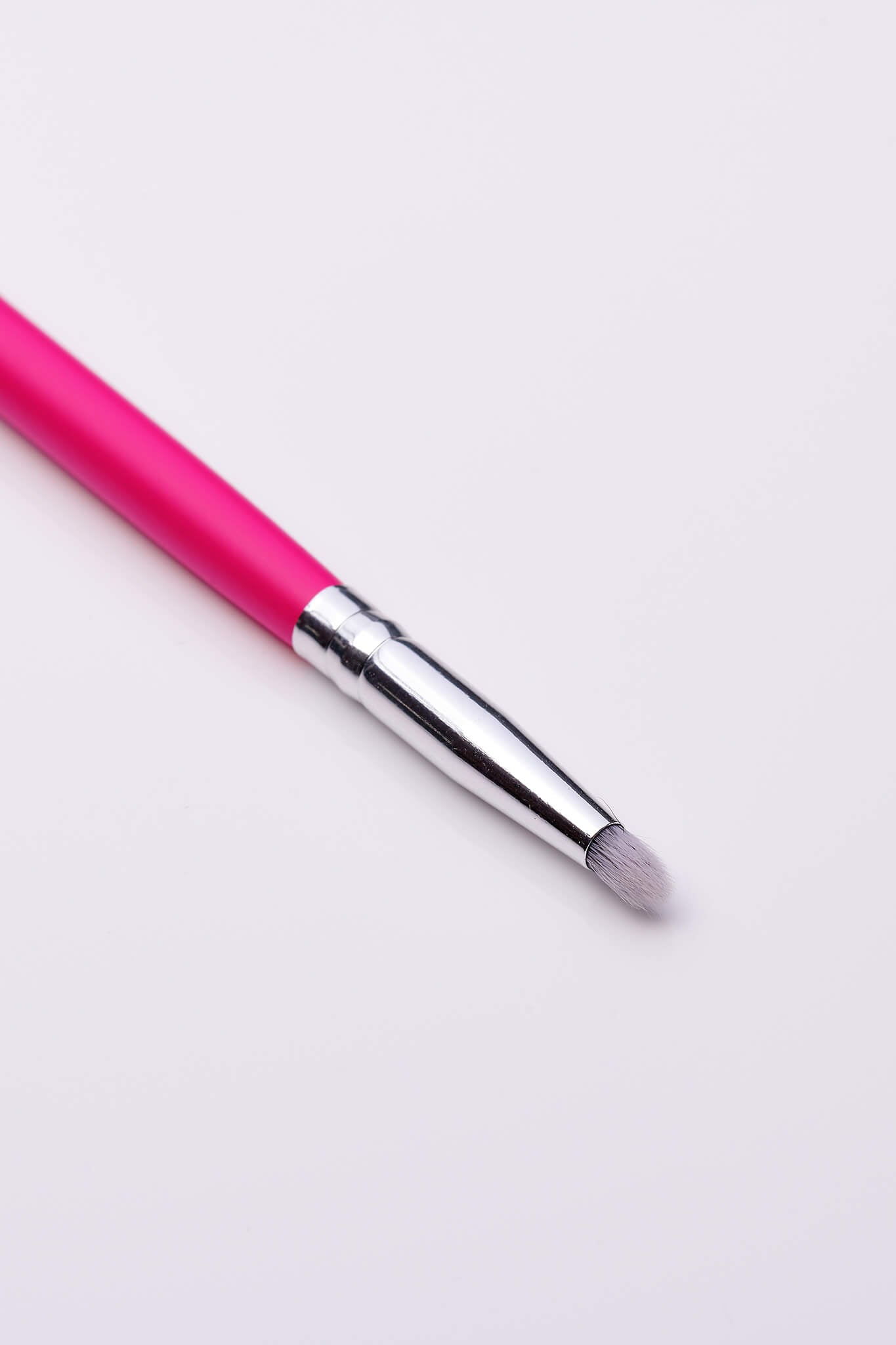 PC33 Micro Pencil Brush