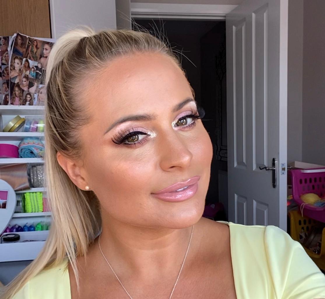 Peaches and cream online makeup