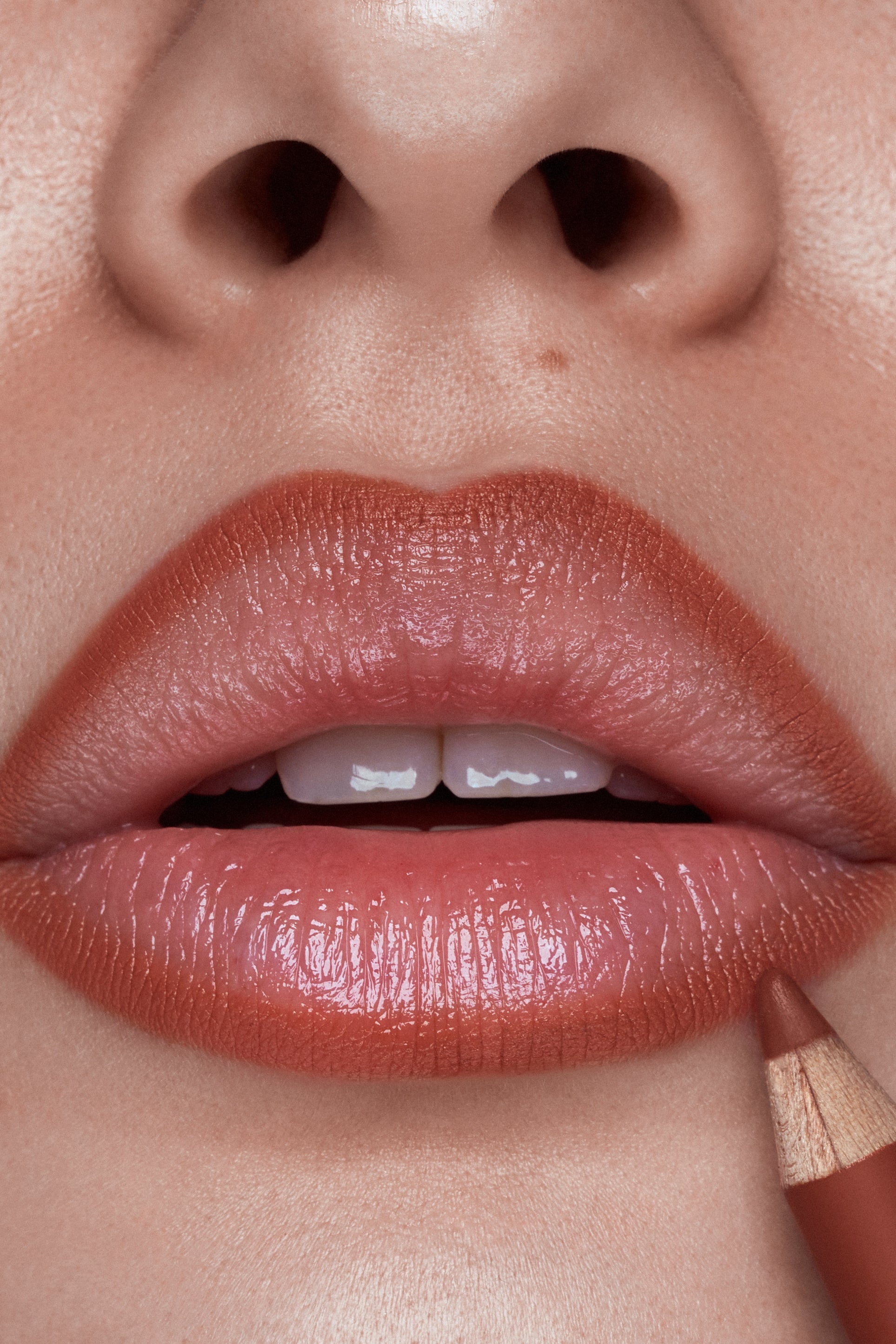 Tanline Lip Liner