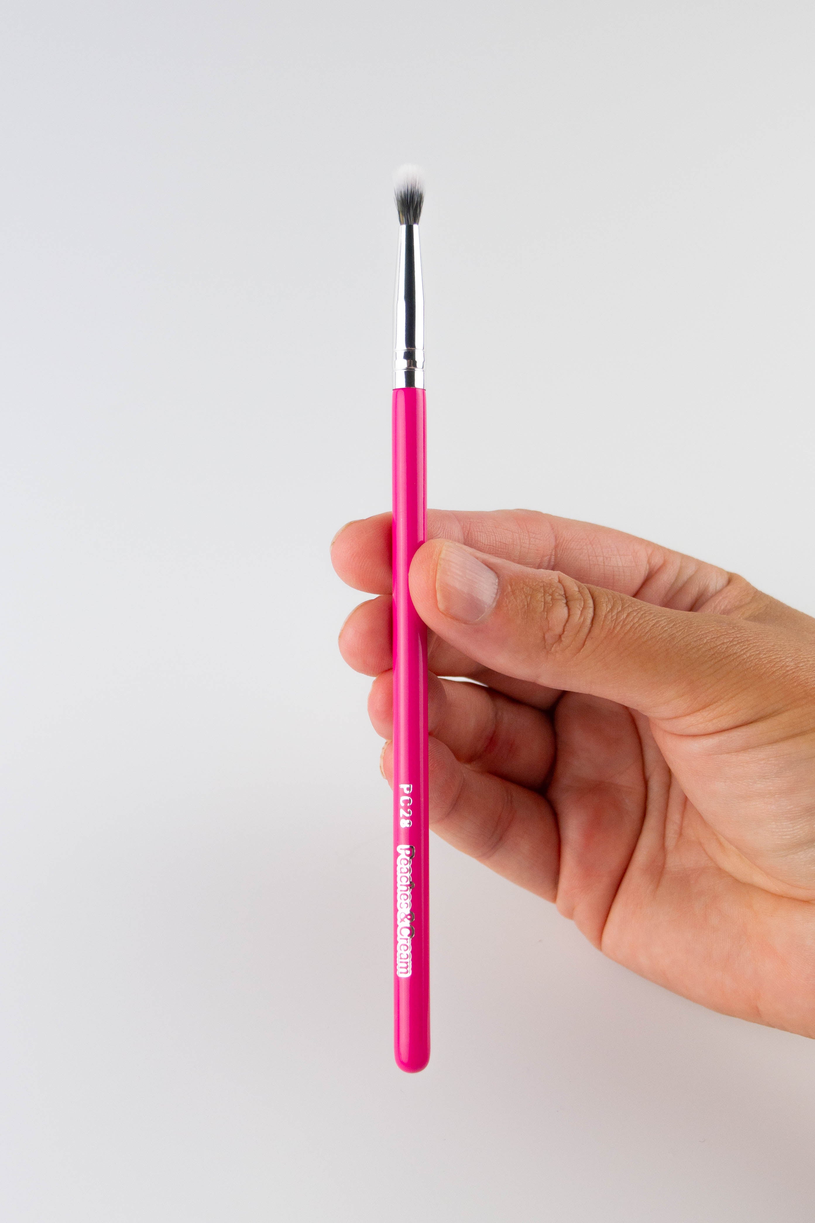 PC28 Petite Fluffy Brush