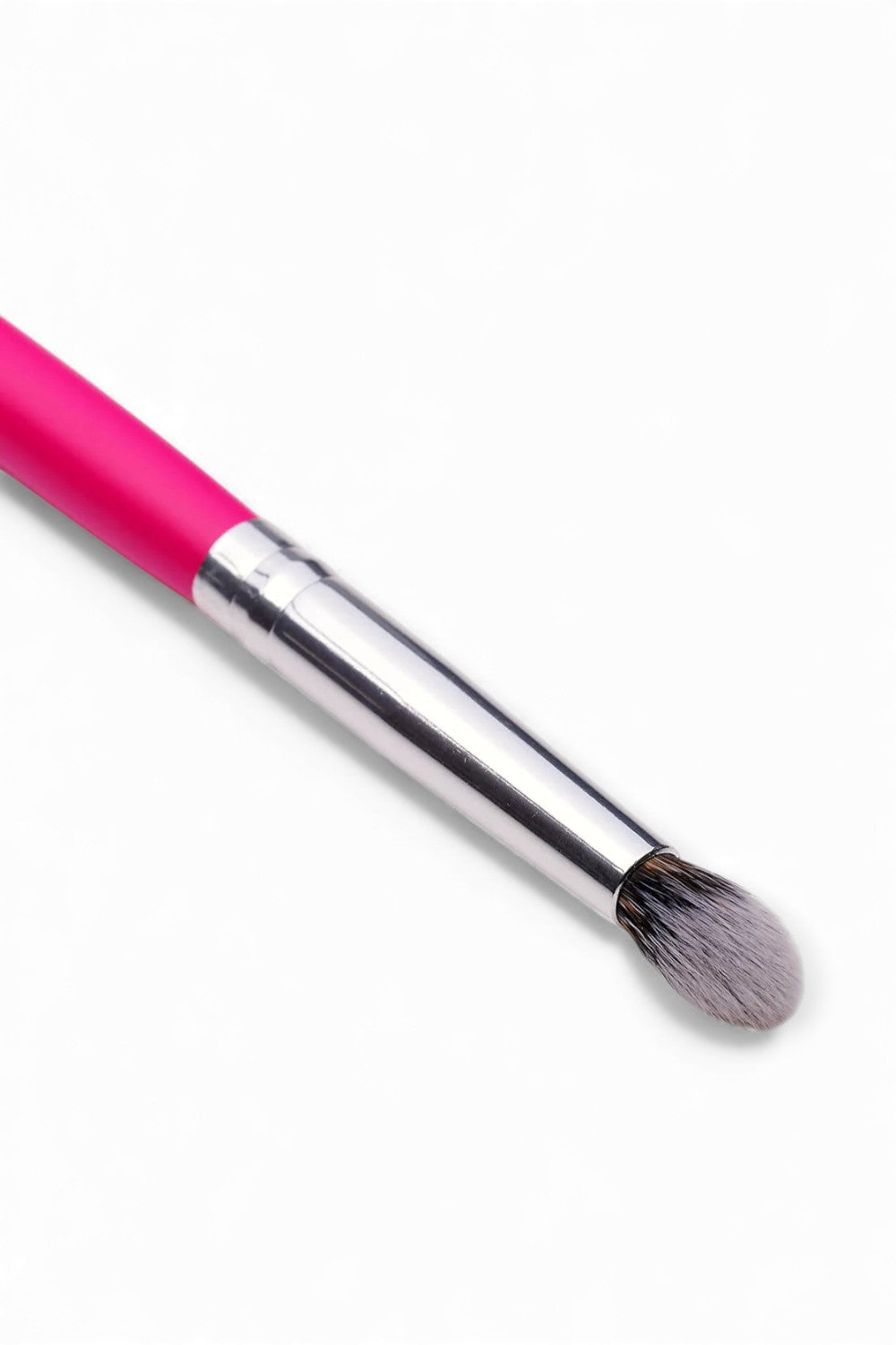 PC34 Tapered Crease Brush