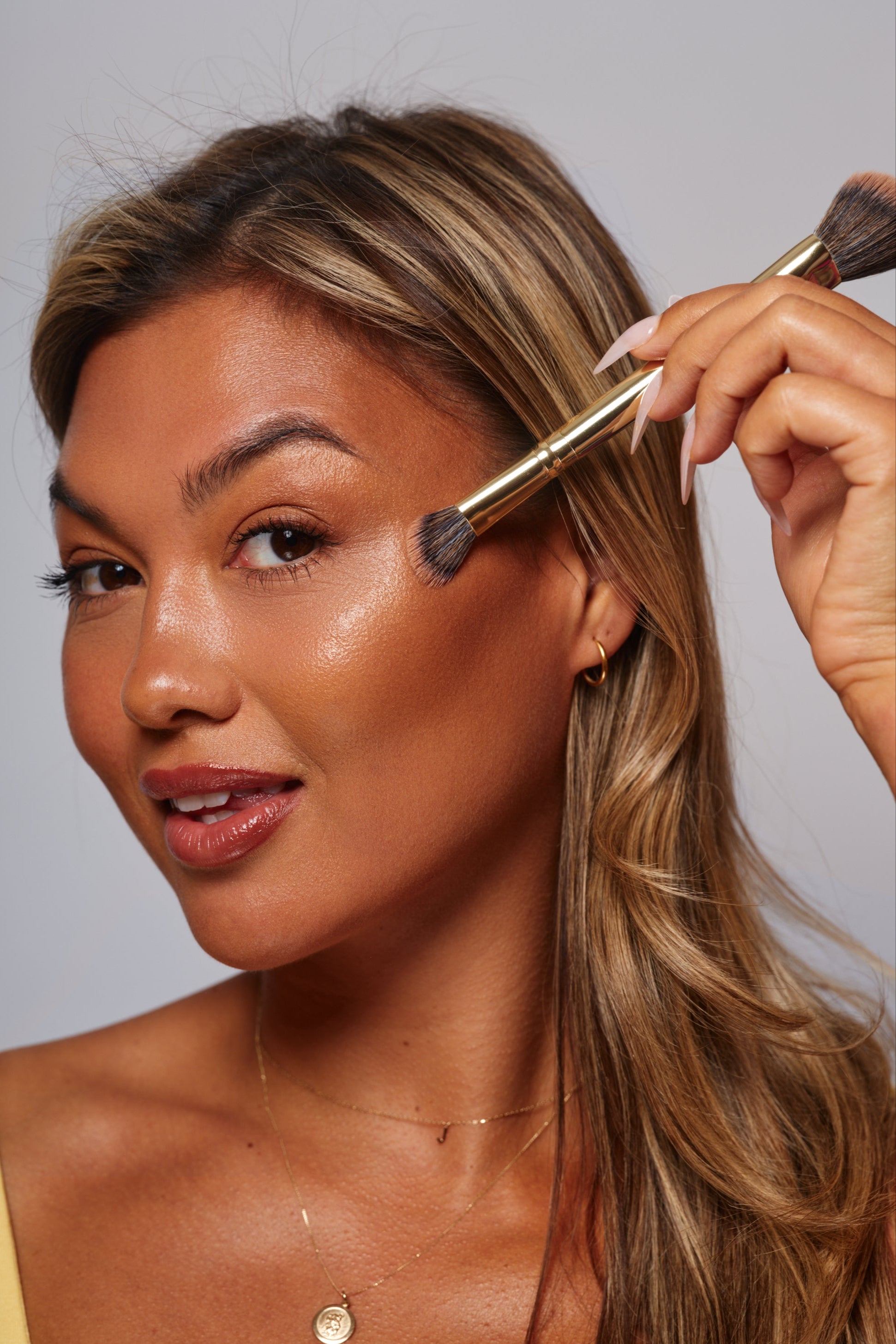Sunlight Highlighter Balm