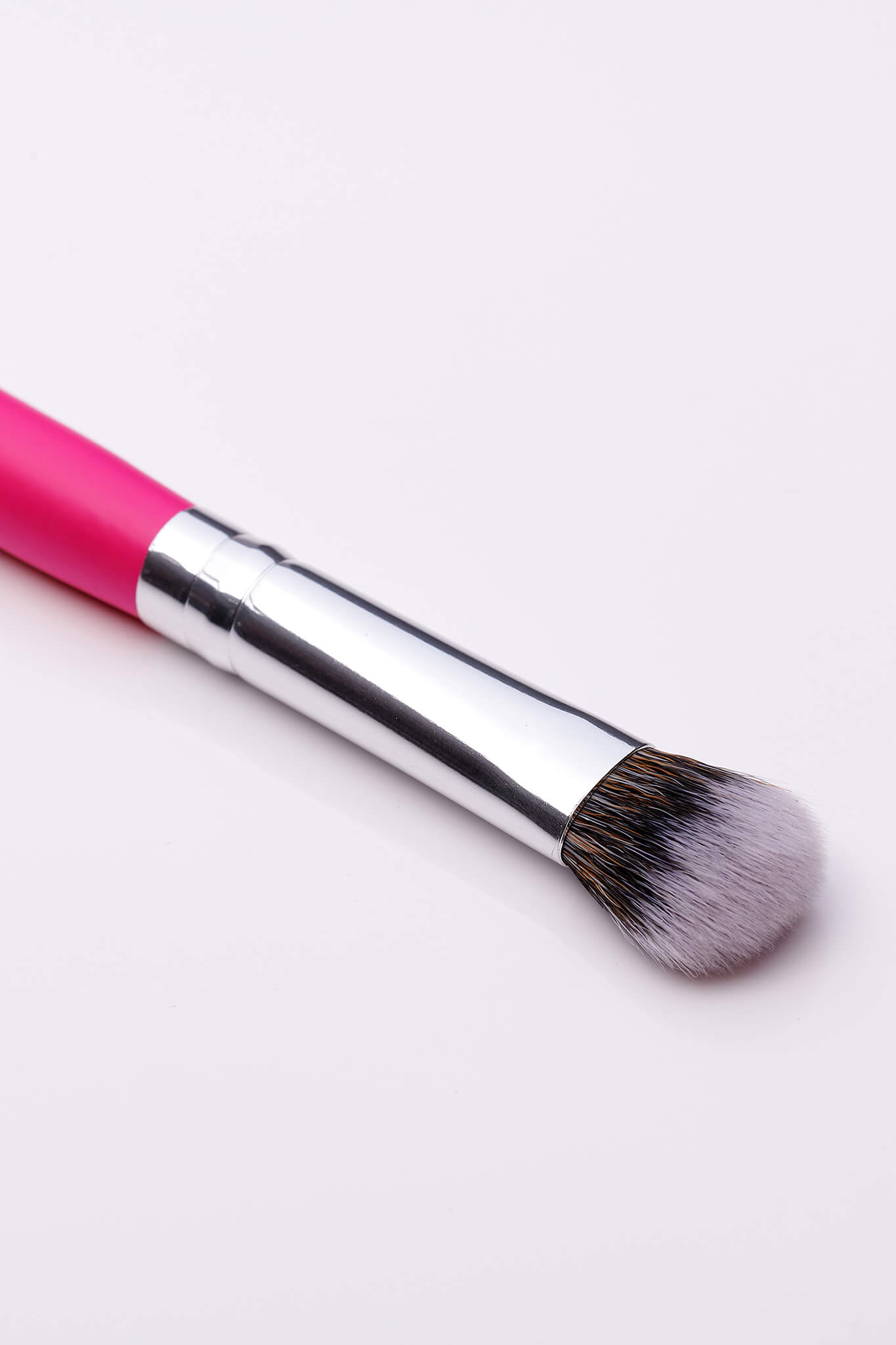 PC23 Large Eyeshadow Brush