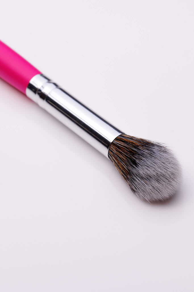 PC28 Tapered Highlighting Brush