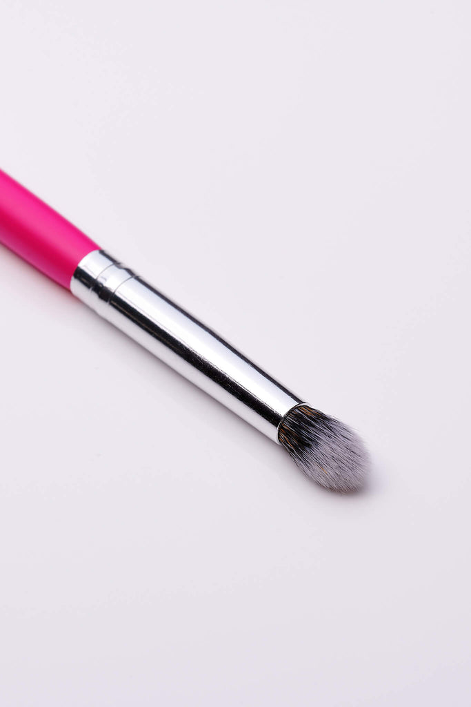 PC34 Domed Crease Brush